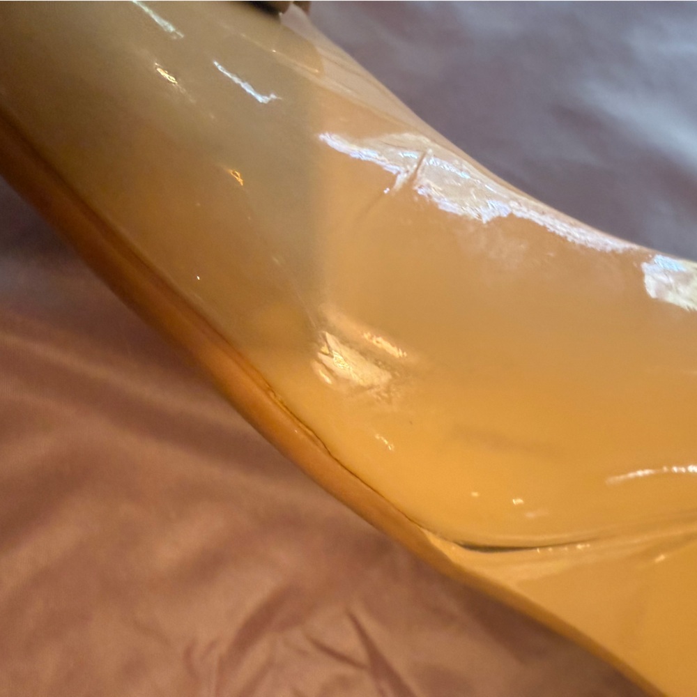 Tory Burch Patent Leather Tan Gold Peep-Toe Bow Wedges Size 7.5 - Picture 13 of 14